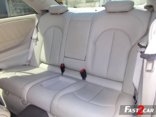 CLK 200 KOM 2 ประตู สีดำ รถศูนย์แท้ เจ้าของขายเอง CLK 200 KOM 2 ประตู สีดำ รถศูนย์แท้ เจ้าของขายเอง