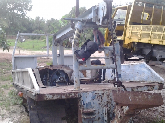 กระบะรถยกพร้อมอุปกรณ์ ยกลงจากรถ6ล้อเล็ก กระบะรถยกพร้อมอุปกรณ์ ยกลงจากรถ6ล้อเล็ก