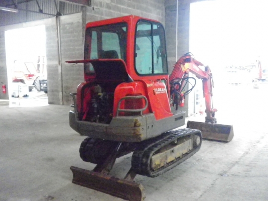 รถขุดเล็ก Yanmar B25V สนใจโทร 083 081 2889 ฟ้า