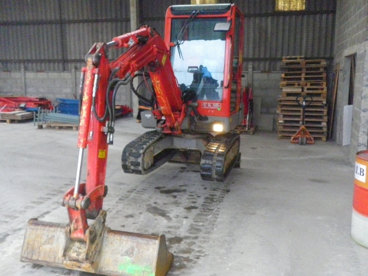 รถขุดเล็ก Yanmar B25V สนใจโทร 083 081 2889 ฟ้า