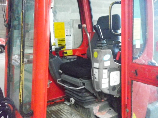 รถขุดเล็ก Yanmar B25V สนใจโทร 083 081 2889 ฟ้า