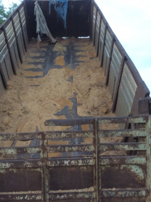 ขายHINO F18แท้( 2เพลาดั๊ม เครื่อง180แรง) ยางใหม่10เส้น เครื่องดี ครัทซีดี หัวมีผุบ้างเดิมๆตามสภาพ ภาษีไม่ขาด ขาย 670,000 บาท