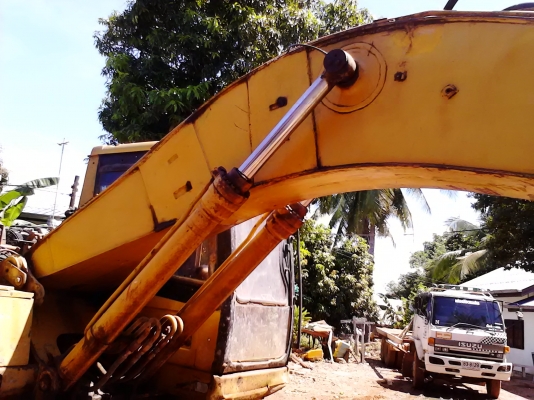 ขายครับ แม็คโค CAT 320 รุ่น 1 เอกสาร เล่มทะเบียน พร้อมใช้ครับ