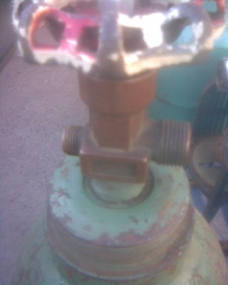 ถังออกซิเจนถังออกซิเจนทรงอ้วน ความสูงประมาณ 70-80 ซ.ม ครับพร้อมใช้ราคานี้คุ้มครับ ถังออกซิเจนถังออกซิเจนทรงอ้วน ความสูงประมาณ 70-80 ซ.ม ครับพร้อมใช้ราคานี้คุ้มครับ