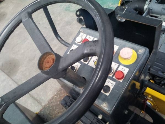 รถบด ล้อเหล็ก 2.7 ตัน: Bomag BW100AD-3  รถนอก นำเข้า by kung0813062283