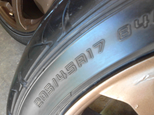 แม๊กสวยๆ ขอบ 17 ขนาด 4 รู พร้อมยาง 205/45R17 17X7JJ มี 4 ล้อ TEL.081-427-3941 แม๊กสวยๆ ขอบ 17 ขนาด 4 รู พร้อมยาง 205/45R17 17X7JJ มี 4 ล้อ TEL.081-427-3941