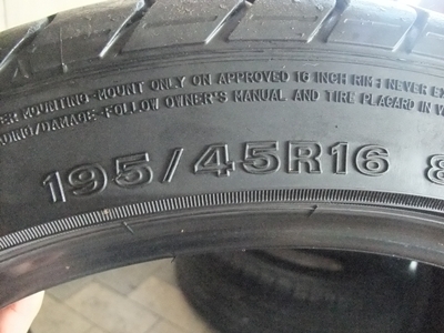 ยาง Dunlop 195/45/16 ปี12