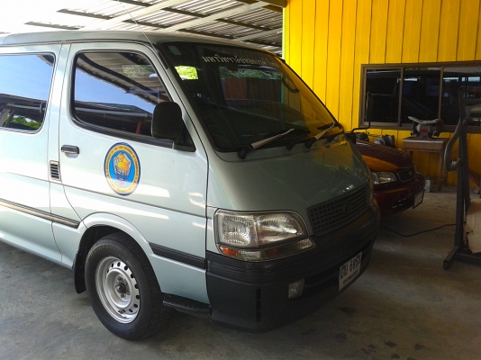 ประกาศขายรถตู้เดิมเดิมวิ่งน้อย ยี่ห้อโตโยต้า HIACE เครื่องยนต์2800 ปี1998
