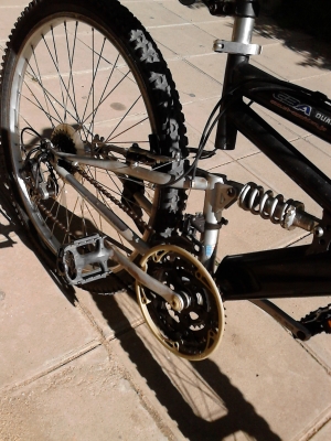 ขายจักรยาน ของนอกจากญี่ปุ่น โช๊ดหน้า โช๊คกลาง มี 1 คัน TEL.081-427-3941