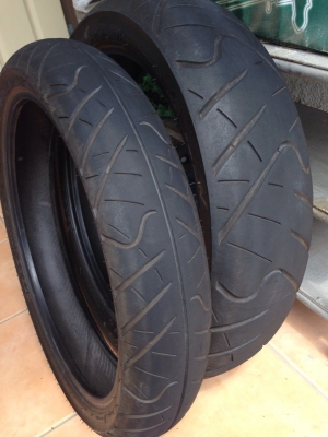 ขายยางเดิมติดรถCBR250 วิ่งแค่2000โลครับ