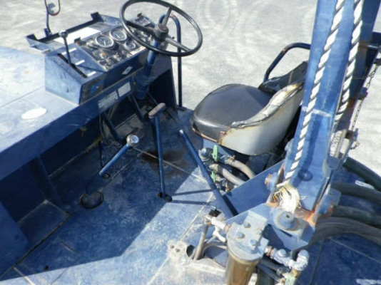 รถบดล้อยาง 9ล้อ SAKAI รุ่น TS200