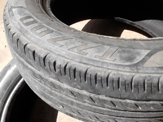 ขอบ 14 หายาก 175/65R14 FIRESTONE TZ700 มี 2 เส้น TEL.081-427-3941 ขอบ 14 หายาก 175/65R14 FIRESTONE TZ700 มี 2 เส้น TEL.081-427-3941