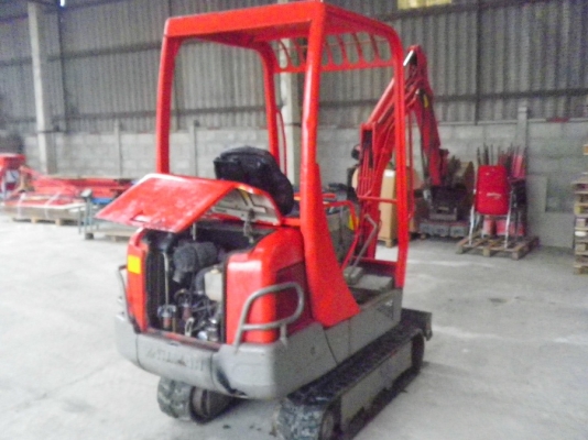Yanmar B15-3 สนใจโทร 083 081 2889 ฟ้า