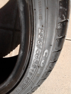 ปียังใหม่ๆ 225/40R18 CORSA 2233 ชุด 4 เส้น Tel.081-427-3941 ปียังใหม่ๆ 225/40R18 CORSA 2233 ชุด 4 เส้น Tel.081-427-3941