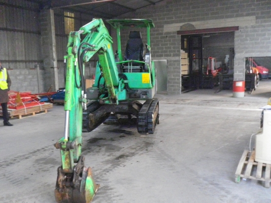 Yanmar B30V สนใจโทร 083 081 2889 ฟ้า