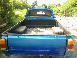 มาสด้า 1300 เครื่องดี สตาทง่าย เล่มพร้อมเอกสารครบ เลขชัดดด ขาด2558