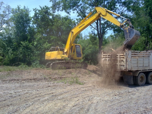 รถขุด Komatsu PC200-6