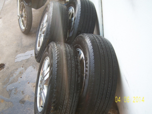 แม็กพร้อมยาง 205 ุ70 15 1ชุด