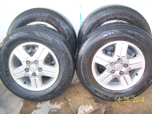 แม็กพร้อมยาง 205 ุ70 15 1ชุด