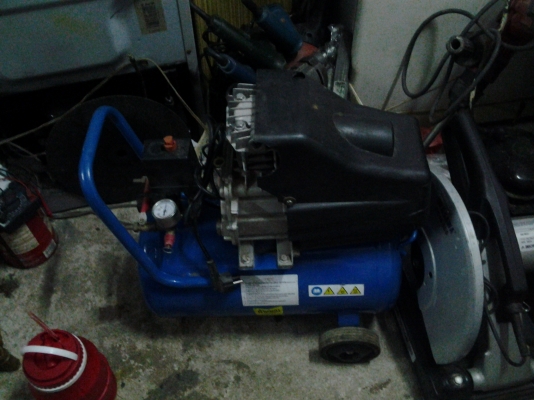 ขาย !! ปั้มลมโรตารี่3แรง220v.ยี่ห้อtryton พร้อมใช้งาน