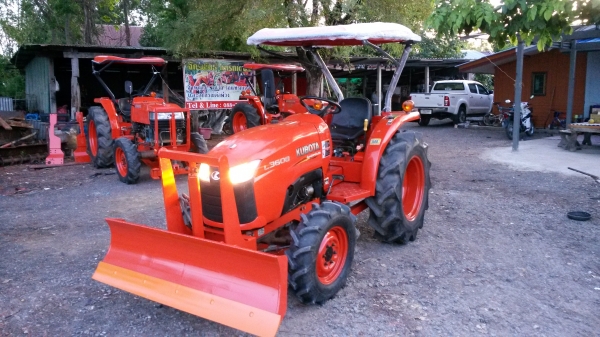 L3608 ฟรีอุปกรณ์ 2ชิ้น ใบดันหน้า โรตารี่ตราช้าง1.6  พึ่งเปลี่ยนยางหน้าใหม่ เล่มพร้อมโอน จัดโปร ส่งฟรีทั่วไทยครับผม