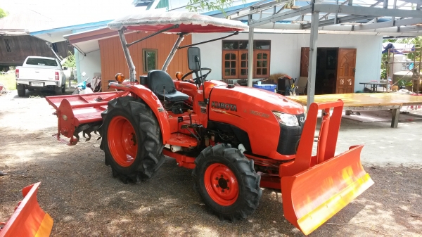 L3608 ฟรีอุปกรณ์ 2ชิ้น ใบดันหน้า โรตารี่ตราช้าง1.6  พึ่งเปลี่ยนยางหน้าใหม่ เล่มพร้อมโอน จัดโปร ส่งฟรีทั่วไทยครับผม