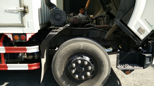 ขายรถบรรทุก ISUZU TFR240 6 ล้อ ตู้10บานสภาพใหม่