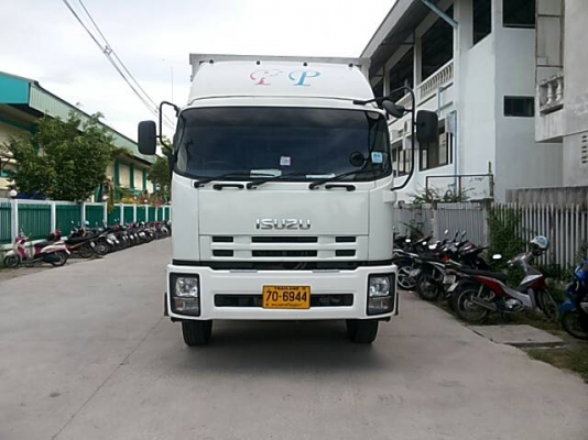 ขายรถบรรทุก ISUZU TFR240 6 ล้อ ตู้10บานสภาพใหม่