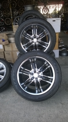 ขายล้อขอบ20 6รูพร้อมยางชุดละ18500