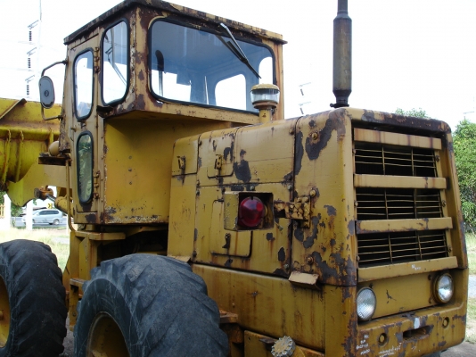 ขายรถตัก Komatsu 510 ; รถเก่าญี่ปุ่น 100\%;  สภาพสวยพร้อมใช้งานได้ทันที สนใจติดต่อ 081-9485494