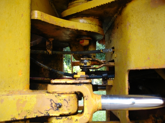 ขายรถตัก Komatsu 510 ; รถเก่าญี่ปุ่น 100\%;  สภาพสวยพร้อมใช้งานได้ทันที สนใจติดต่อ 081-9485494