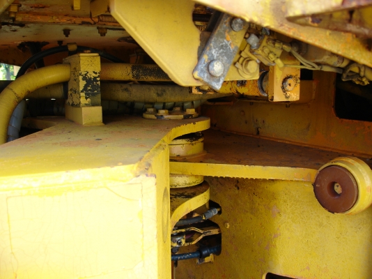 ขายรถตัก Komatsu 510 ; รถเก่าญี่ปุ่น 100\%;  สภาพสวยพร้อมใช้งานได้ทันที สนใจติดต่อ 081-9485494