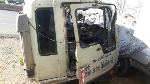 หัวเก๋งสืงไฮเทคชนซ้ายมาตามสภาพหรือแยกขายอะไหล่ทั้งหัว หัวเก๋งสืงไฮเทคชนซ้ายมาตามสภาพหรือแยกขายอะไหล่ทั้งหัว