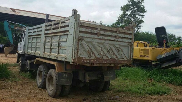 รถนิตสัน 10 ล้อดั้ม CWM430M. / 230 แรงม้า. ( มีขาย 2 คน. ) สนใจติดต่อ 081 - 6079515 รถนิตสัน 10 ล้อดั้ม CWM430M. / 230 แรงม้า. ( มีขาย 2 คน. ) สนใจติดต่อ 081 - 6079515