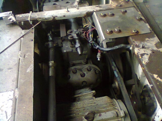 เครื่องทำความเย็นตู้เย็นรถ10ล้อ ใช้ได้ทั้ง2ระบบ(ไฟฟ้า-ดีเซล)คอม4สูบ เทอร์โมคิงส์แท้ 160,000บาท