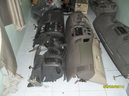 ขายคอนโซล D-MAX กับ VIGO ครบๆเลยครับ