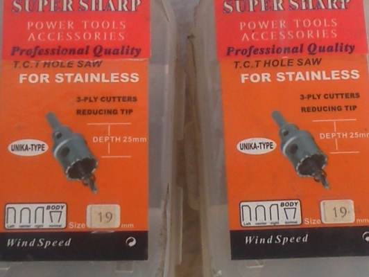เครื่องมือเจาะคว้านรูสามารถใช้กับสแตยเลส ยี่ห้อ SUPER SHARP ( Hole Saw ) ขนาดเส้นผ่าศูนย์กลาง 19 มม.ส่วนห้วติดคาร์ไบด์