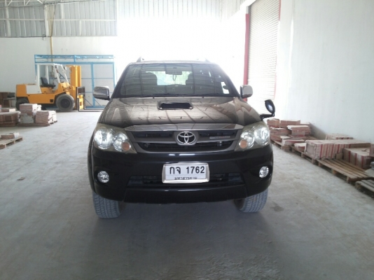 ขายรถบ้าน TOYOTA ฟอร์จูนเนอร์ 3.0V ดีเซล สีดำ เกียร์ออโต้ ขายรถบ้าน TOYOTA ฟอร์จูนเนอร์ 3.0V ดีเซล สีดำ เกียร์ออโต้
