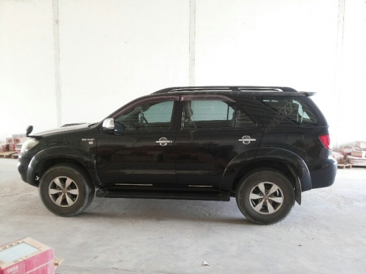 ขายรถบ้าน TOYOTA ฟอร์จูนเนอร์ 3.0V ดีเซล สีดำ เกียร์ออโต้