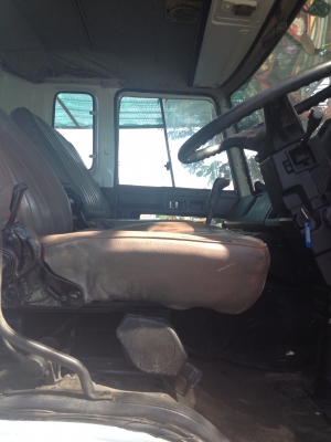 ขาย รถบรรทุก10ล้อหัวลาก isuzu 240 turbo 2เพลาครับ