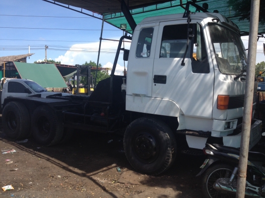 ขาย รถบรรทุก10ล้อหัวลาก isuzu 240 turbo 2เพลาครับ