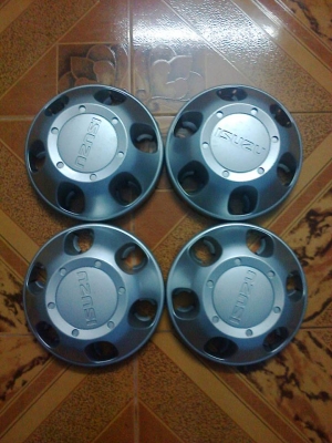 ฝาครอบล้อกระทะอีซุซุมี4ชิ้น(ใหม่่ไม่เคยใช้งาน)