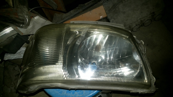 ไฟหน้ารถตู้คอมพิวเติอรปี09กับกระจังหน้ากระจกมองข้าง ไฟหน้ารถตู้คอมพิวเติอรปี09กับกระจังหน้ากระจกมองข้าง