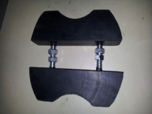 ขายยางรองแท่นกระจกของใหม่   U.S.A.  มี1 คู่เท่านั้น ตัวล็อคฝากระโปรง แท้กองทัพ