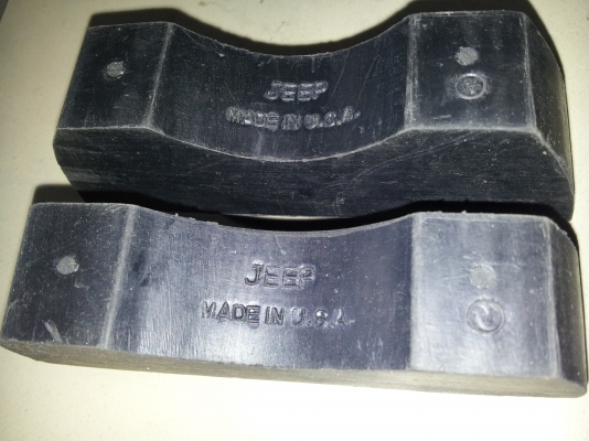 ขายยางรองแท่นกระจกของใหม่   U.S.A.  มี1 คู่เท่านั้น ตัวล็อคฝากระโปรง แท้กองทัพ