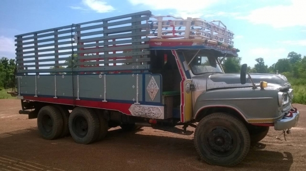 ขาย 10 ล้อหัวยาว 2 เพลาใหญ่ เครื่อง EH700 168 แรงม้า เกียร์ HO ช่วงล่าง UD สโลว์เกียร์กลาง คานหน้าใหญ่ เบรคลมดัน คัสซีสวยตลอดเส้น ทะเบียนพร้อมโอนครับ