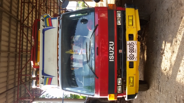 ขายด่วน..สิบล้อ2เพลา สนใจ 0834125434