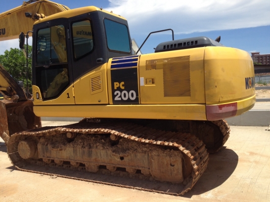 ขายดาวน์!!!KOMATSU PC200-7 ไมล์5,XXXชม.สภาพใหม่ค่ะ ขายดาวน์!!!KOMATSU PC200-7 ไมล์5,XXXชม.สภาพใหม่ค่ะ