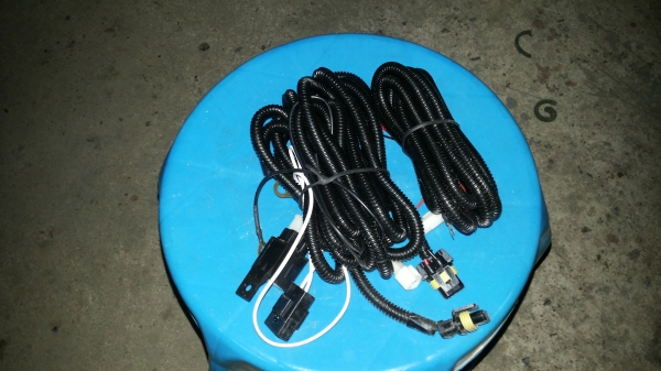 ไฟตัดหมอกวีออสปี04แท่้พร้อมหลอดน้มีชุดสายไฟให้คับ