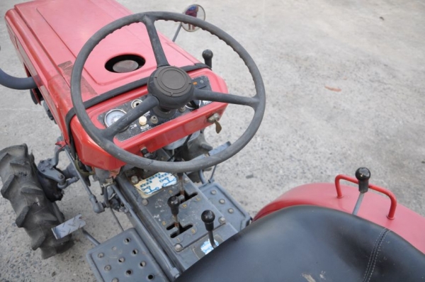 ขายรถไถSHIBURA 15แรง พร้อมโรตารี่หลัง เข้ารองอ้อยแจ่มเลย ขับ4ล้อ สภาพสวยเดิมญี่ปุ่นไม่เคยใช้งานในไทย 65,000 บาท